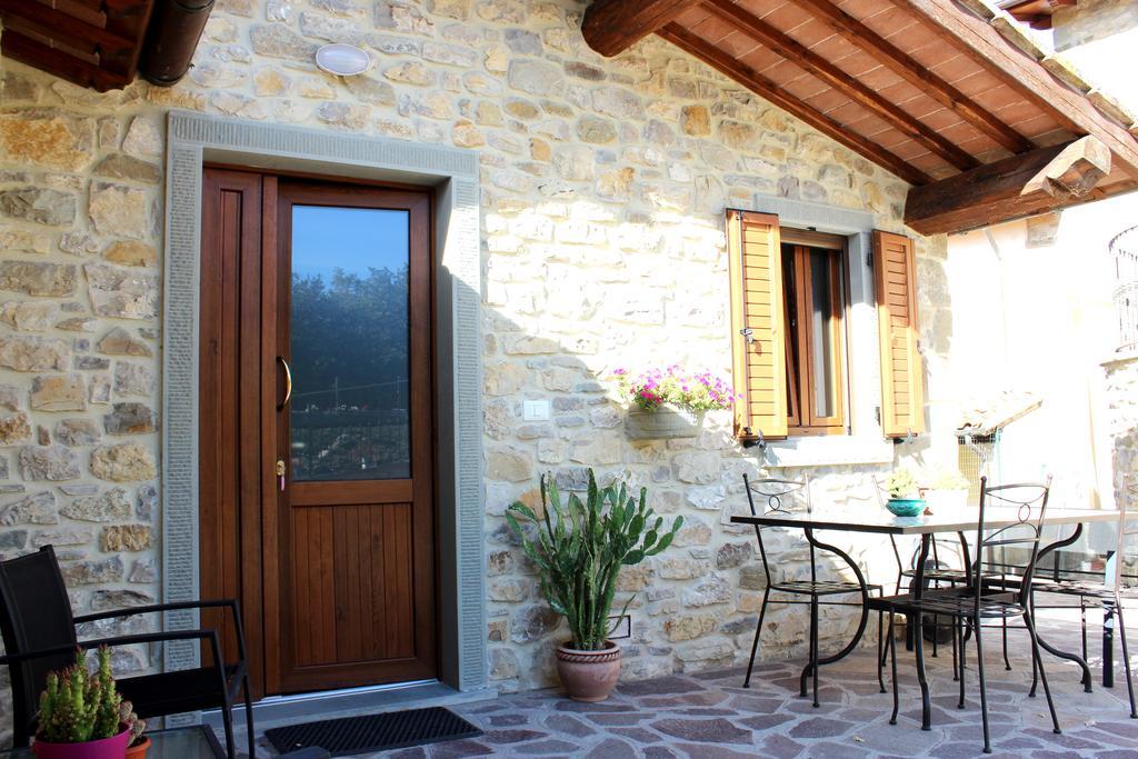 Agriturismo Mandrioli プラトヴェッキオ エクステリア 写真
