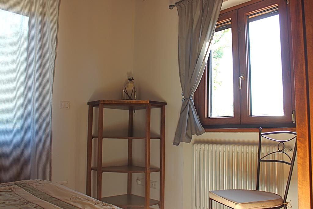 Agriturismo Mandrioli プラトヴェッキオ エクステリア 写真